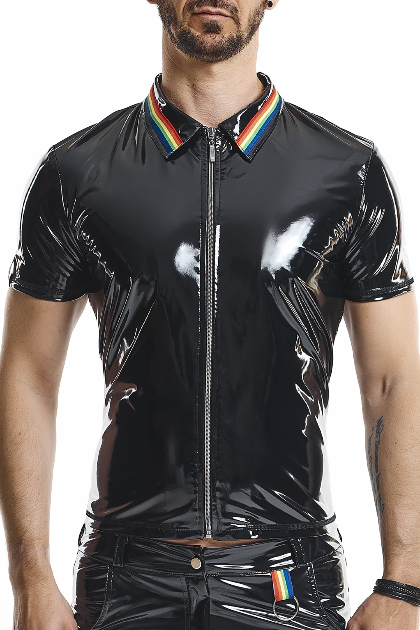 TWINK Rainbow Polo Shirt mit Reißverschluss von Regnes Fetish Planet in Schwarz , Pride Fashion 