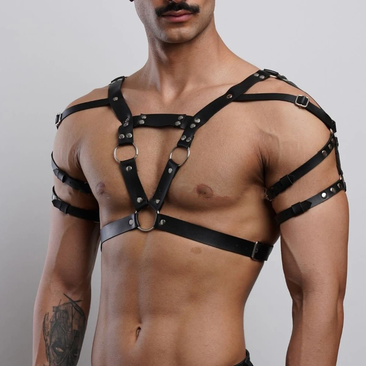 VISION x Harness in Schwarz von Incerun Model " Ultra x Vision " , Gay Harness 