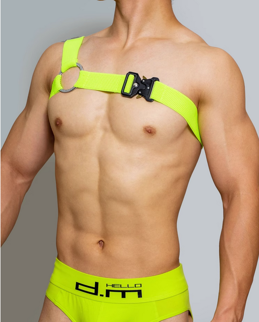 Harness mit Techwear Eisenschnallen  von INCERUN  Model " Harness Techwear X2", Gay Fashion 